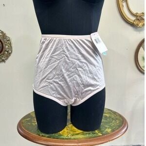 NWT‎ Vintage Vanity Fair Perfectly Yours Ravissant Brief - Blushing Pink